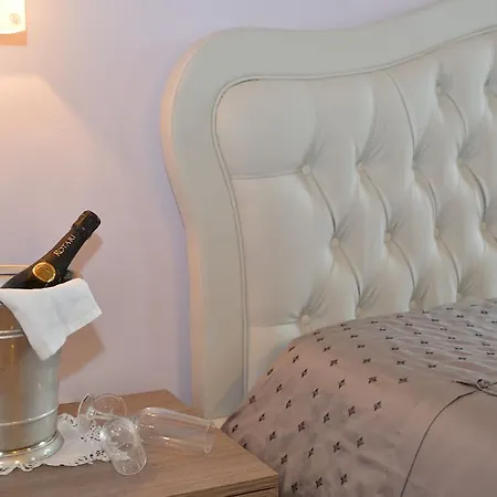 阿特米德住宿加早餐旅馆 圣博尼法乔